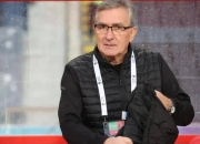 开云体育在线-教练宣布退休，球队寻找新的指挥官