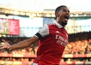 开云体育在线-狼队客场逆转阿森纳，完美收获客场三分