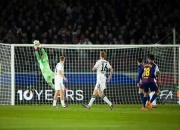 开云体育直播-巴萨惨遭罗马逆转，欧冠梦碎