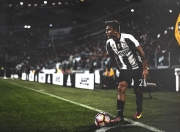 开云体育下载-拉亚封神之夜！德国门将三拒马竞点球，大场面先生定义欧冠经典