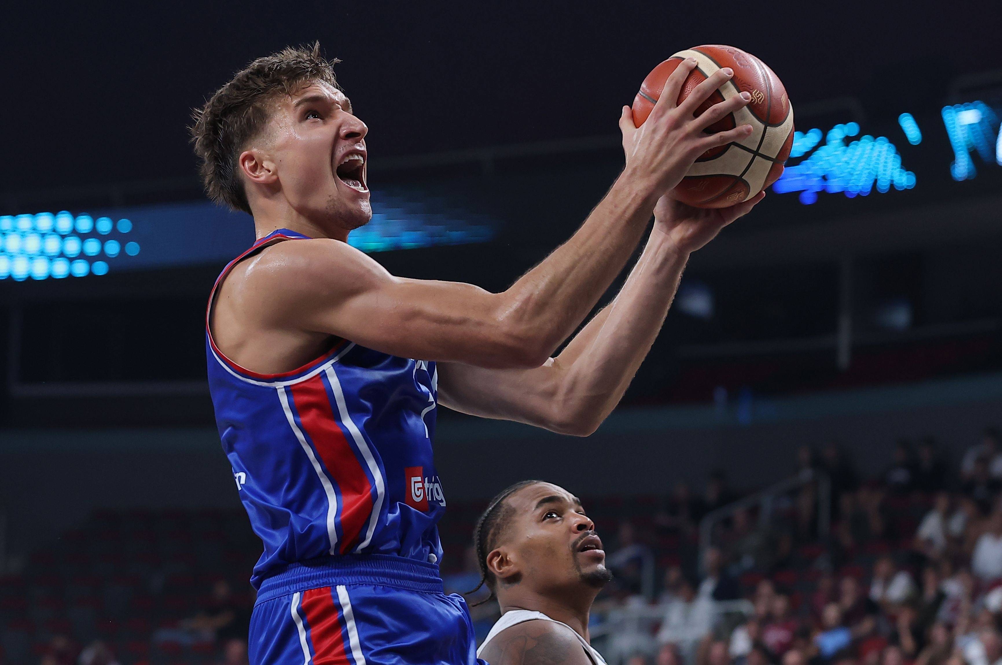 快船前锋普拉姆利：诚实拼搏表现优秀成果的简单介绍