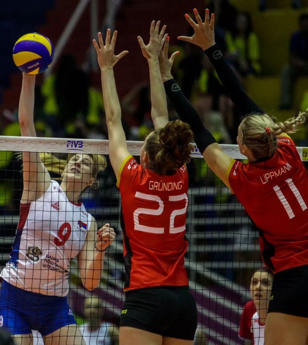 包含法国队完胜德国队，梁靖崑状态火热的词条