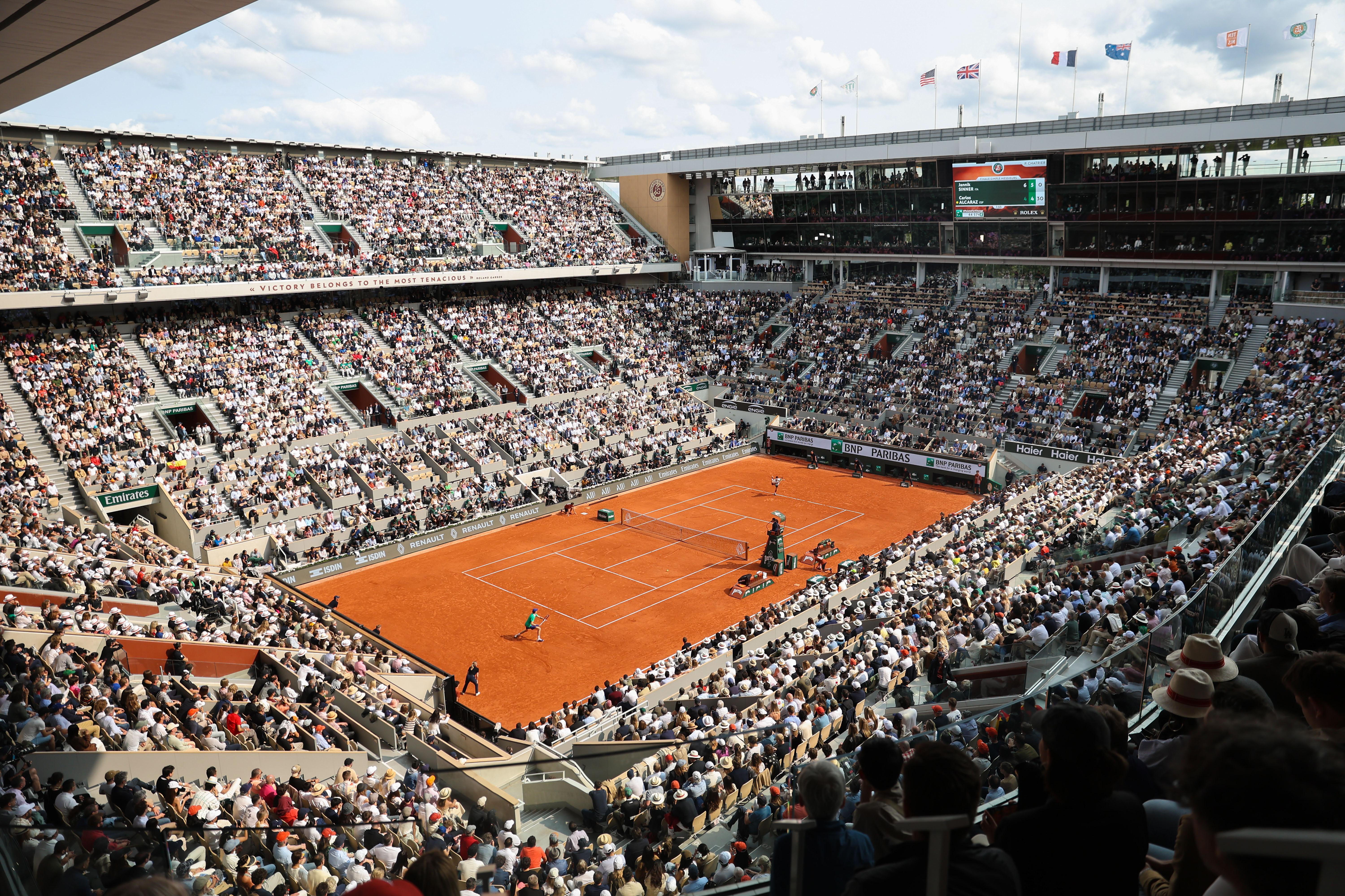 英国网球队强势日本网球队，阿尔卡拉斯制霸全场的简单介绍