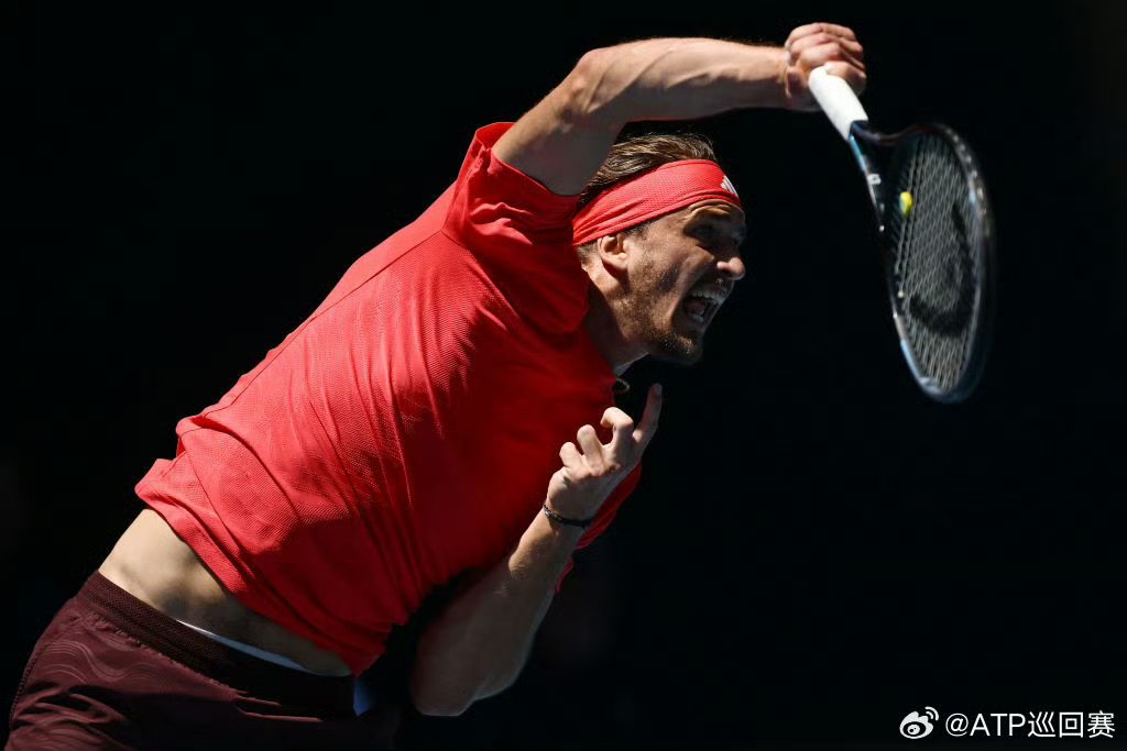 西班牙网球队鏖战美国网球队，兹维列夫绝境逆转的简单介绍