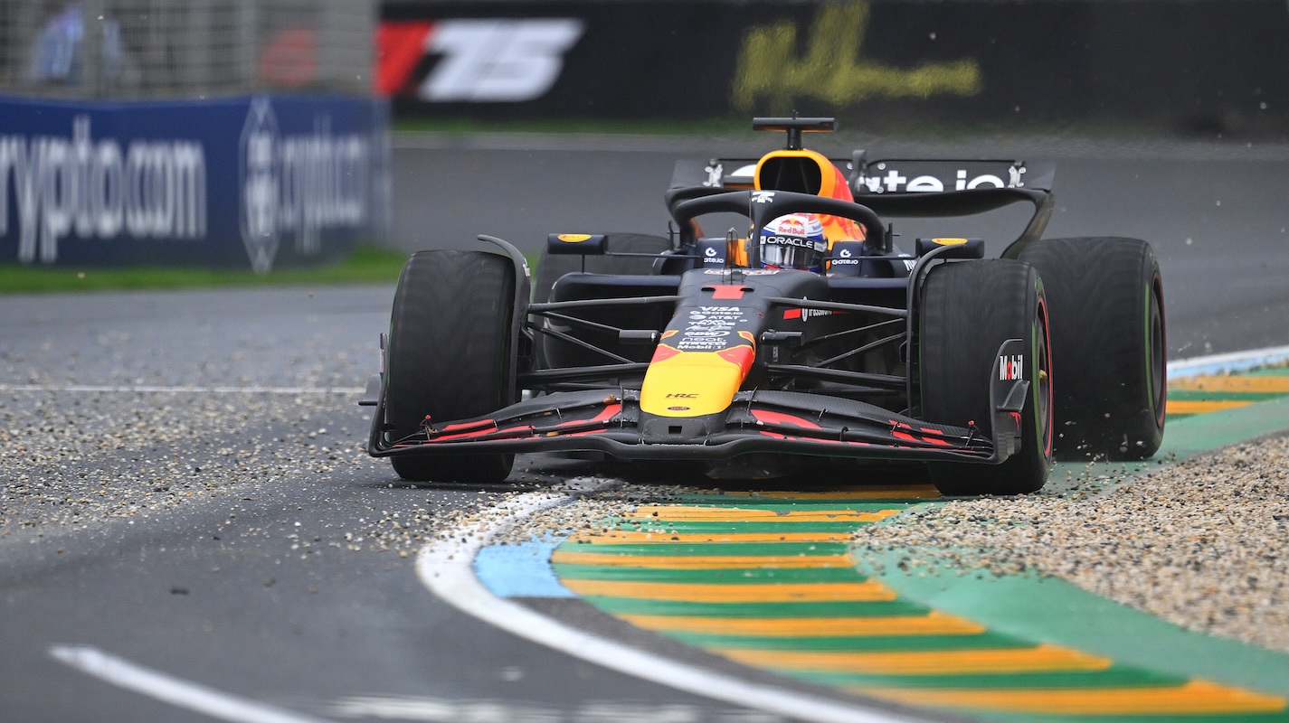 关于红牛车队横扫雷诺车队，诺里斯统治全场的信息