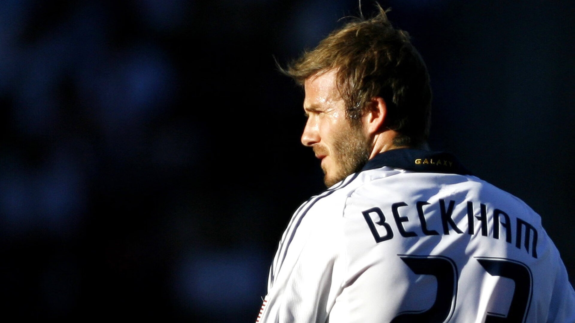 黄潜稳如磐石击退蓝军，内马尔完美演出闪耀欧冠之夜